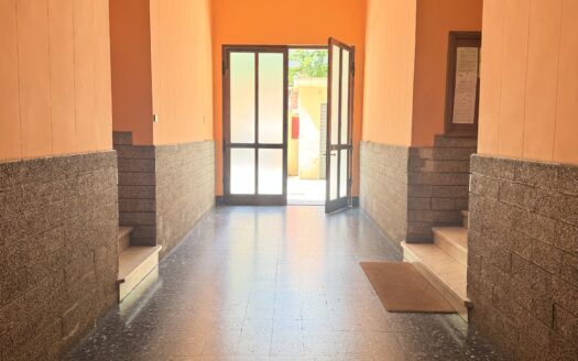 Via Ventimiglia: Ampio bilocale